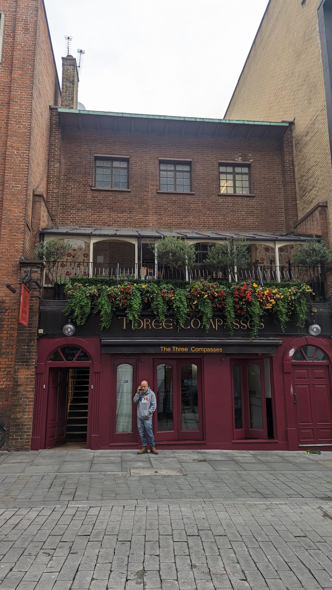 Bouchon Racine to reopen at The Three Compasses pub in Farringdon